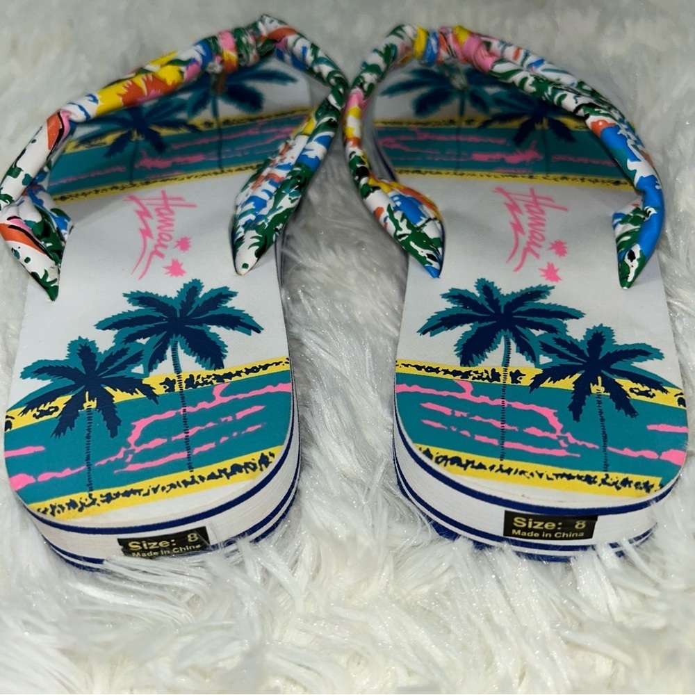 Palm Paradise Flip Flops NWOT perfect for vacation, beach, summertime - Picture 4 of 5